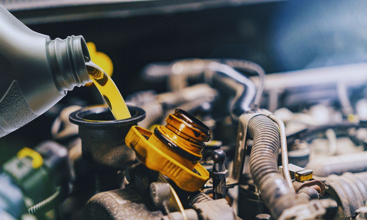 How to Choose the Right Engine Oil for Your Vehicle in Nepal?